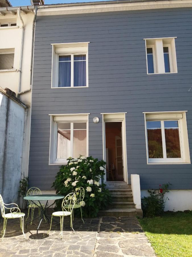 Gite "Les Hortensias" Au Coeur De Lacaune Eksteriør billede
